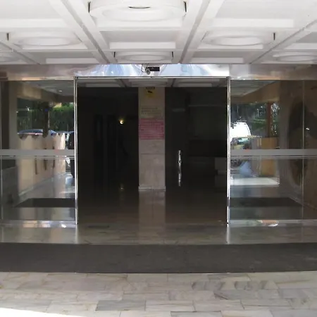 Moderno Estudio Reformado 托雷莫利诺斯